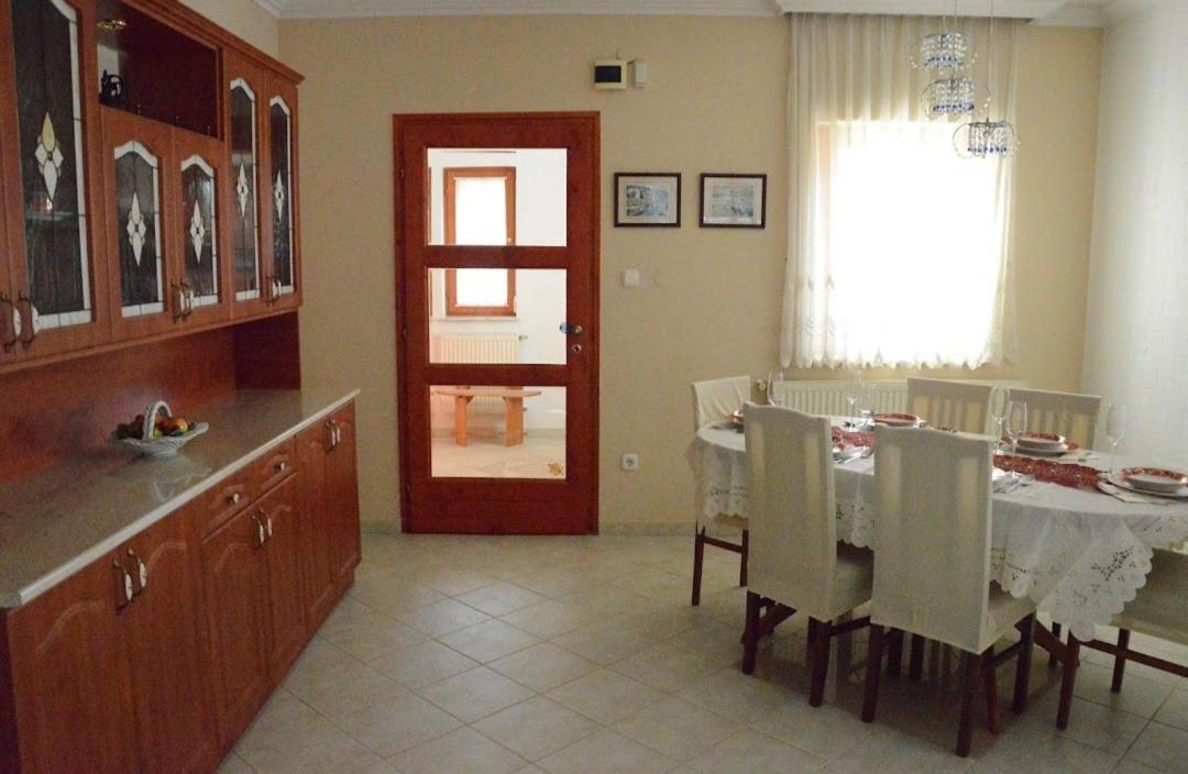 ארד Villa Csilla Elegant House מראה חיצוני תמונה